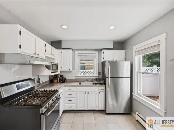 12 Capner St, Flemington, NJ 08822