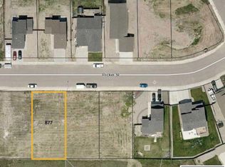 877 Flicker St, Douglas, WY 82633