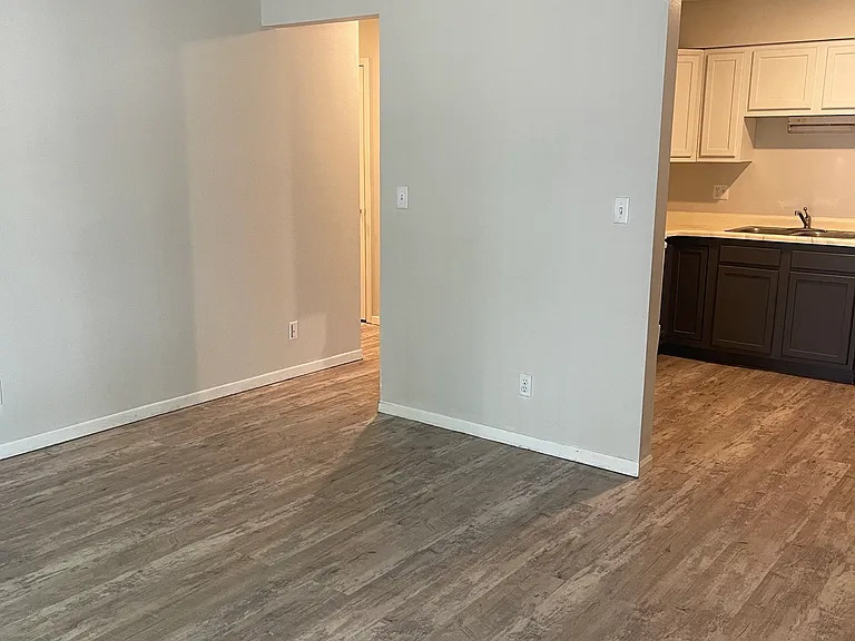 521 S Johnson St #7S — Photo 4