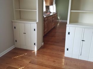 305 Hopkins Rd, Williamsville, NY 14221