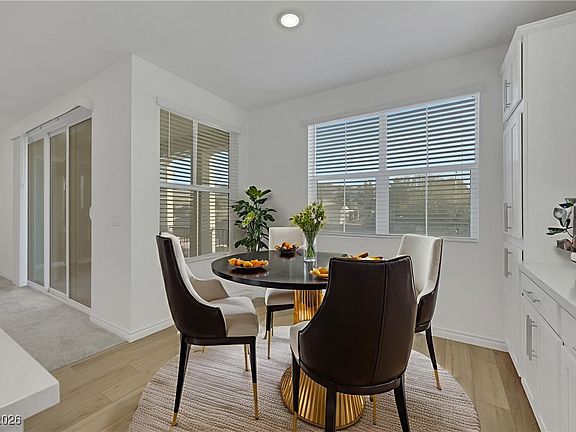 4th image of 2555 Hampton Rd #7202