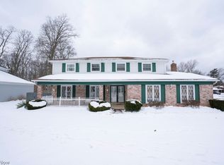 14876 Sherwood Dr, Strongsville, OH
