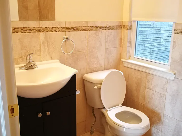 100 Harrison Ave #2R — Photo 6