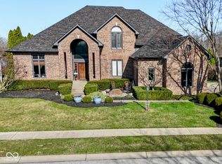 4652 Waters Edge Way, Greenwood, IN