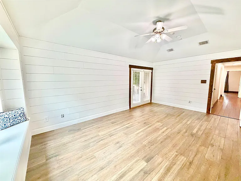 18315 Forest Town Dr — Photo 12