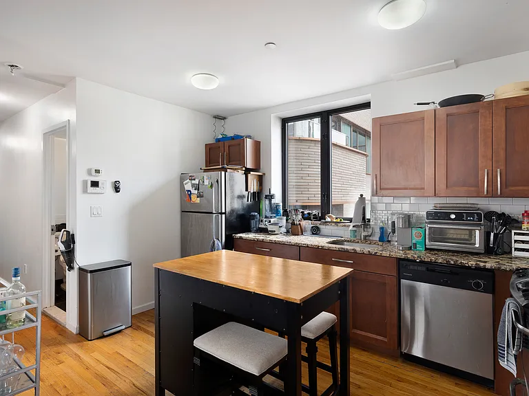 53 Pitt St #6A — Photo 12