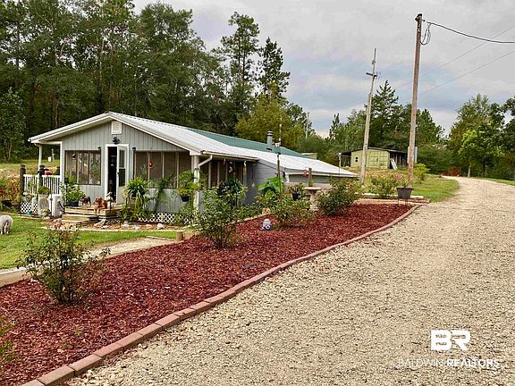 3rd image of 21305 River Rd