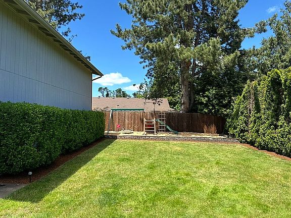 3rd image of 6876 A St
