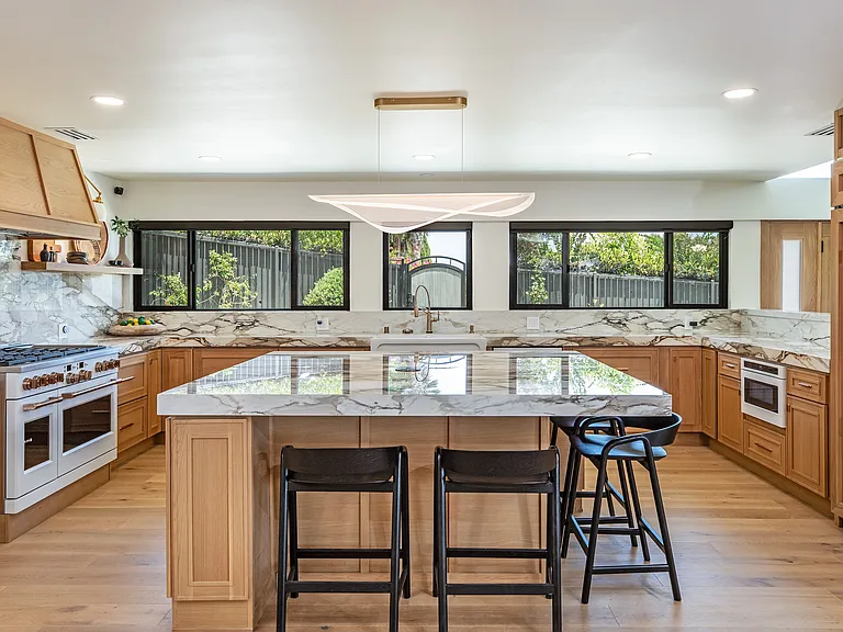 3525 Coast View Dr — Photo 47