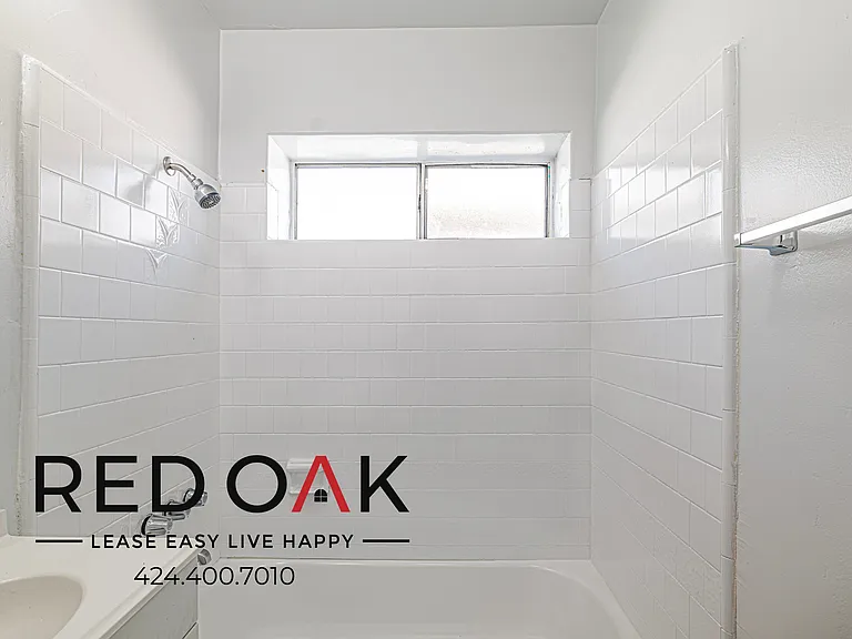 1305 Griffith St #2 — Photo 13