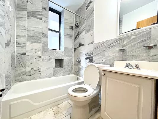 5th image of 360 E 50th St #17