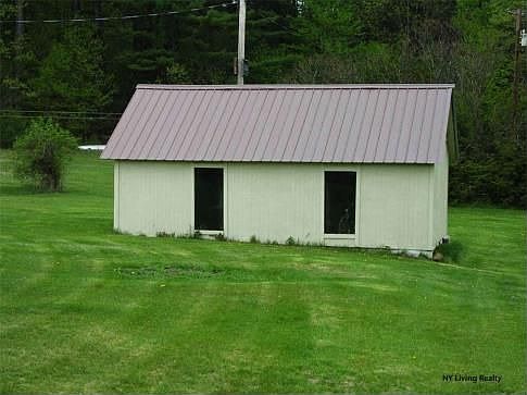 Detached One Car Garage