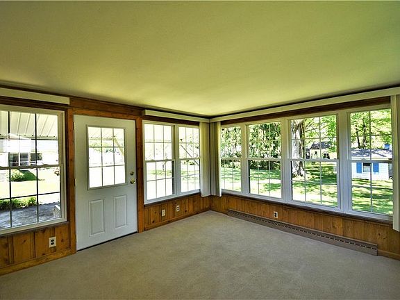 3rd image of 748 Wildwood Dr