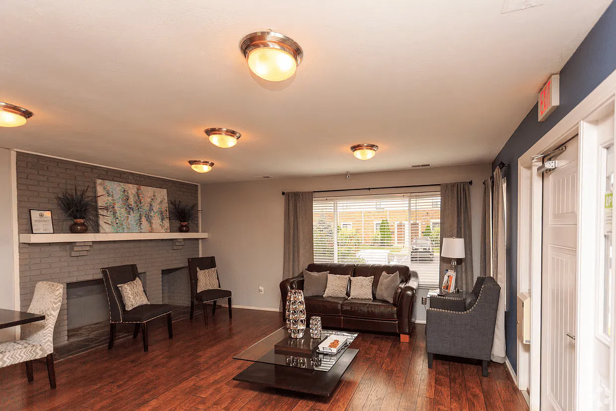 Knoll Ridge Townhomes — Photo 3