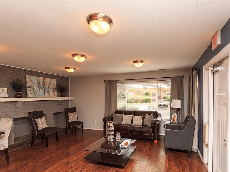 Knoll Ridge Townhomes — Photo 3