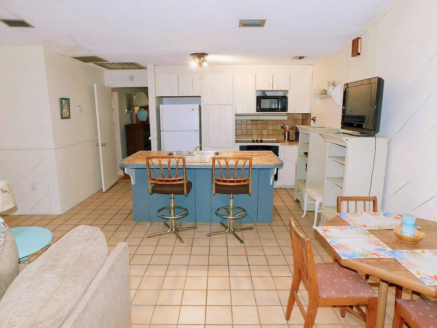 1 bed, 1.0 bath, $1,400 — Photo 3