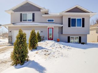 445 Highview Loop SE, Pine City, MN 55063