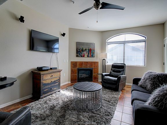 4th image of 4525 N 22nd St Unit 208