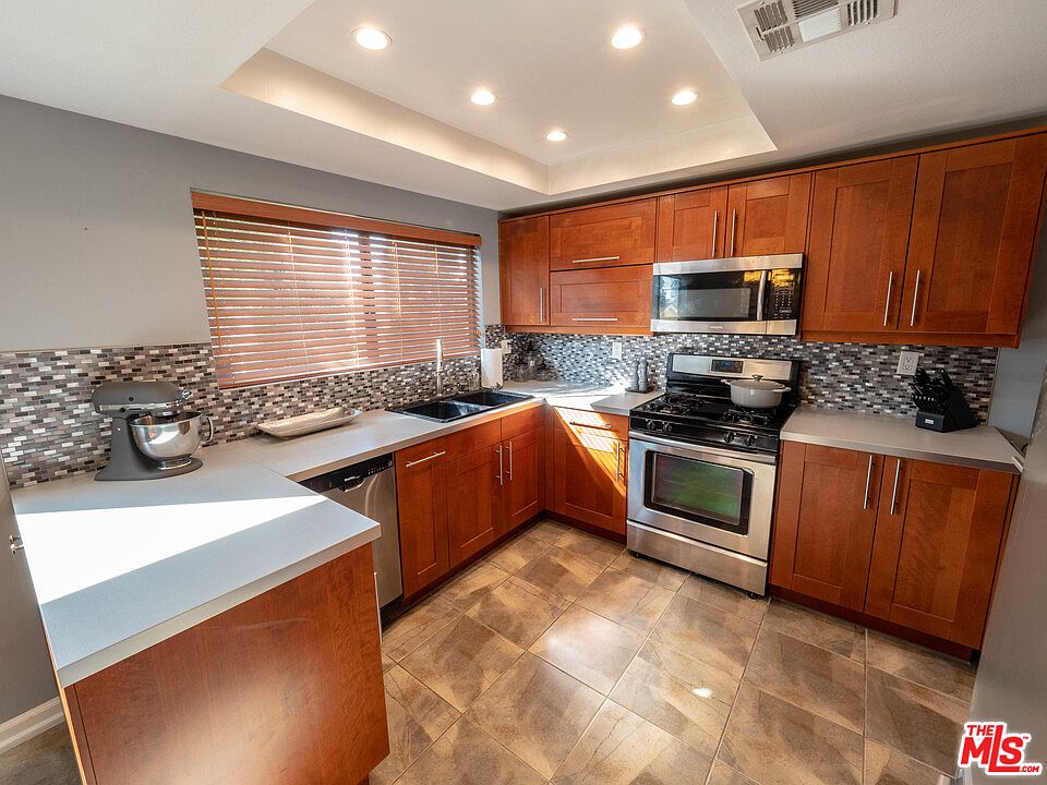 1st image of 13211 Vanowen St APT 6