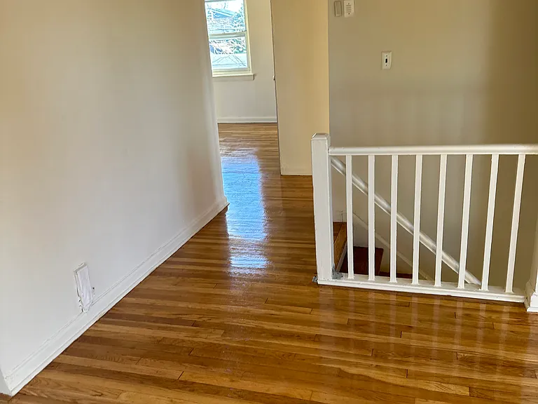 31 Marion Ave #31 — Photo 2