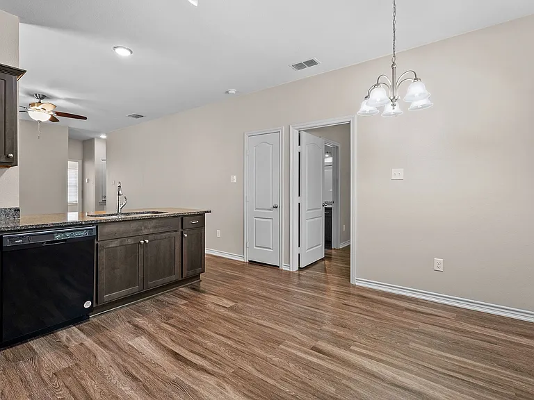 900A Hamilton Park Dr — Photo 11