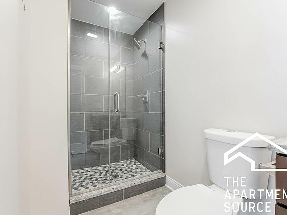 4th image of 2230 N Sawyer Ave #3
