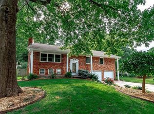 1209 N Withers Rd, Liberty, MO 64068