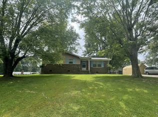 2212 Fincher Dr, Westmoreland, TN 37186