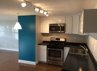 22 7th Ave APT 1, Lowell, MA 01854