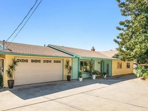 485 Waxflower Ln, Fallbrook, CA 92028