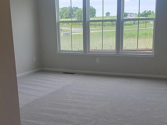 5th image of 31 Branson Cir
