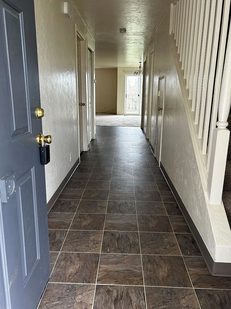 858s9 — Photo 3