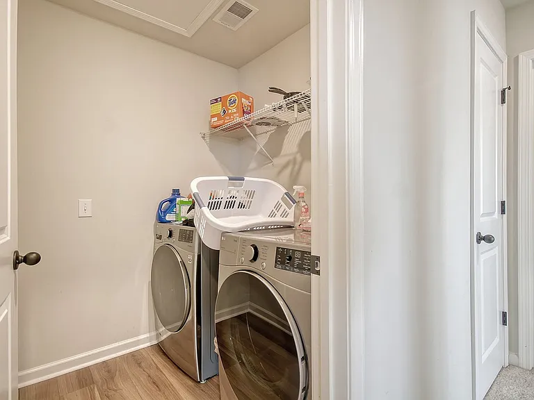 705 McRoy St — Photo 23