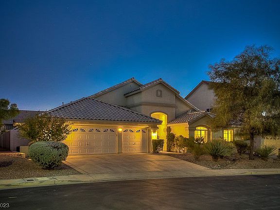4th image of 466 Beardsley Cir #0