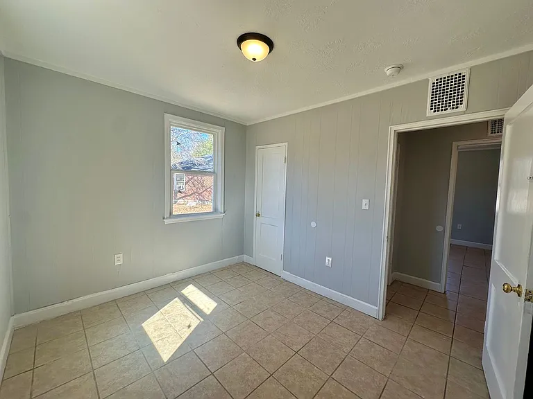 716B Miller Rd — Photo 5