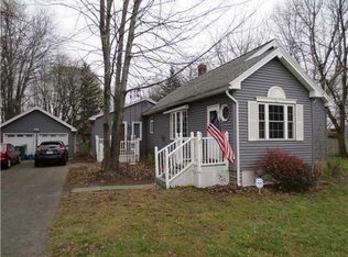 1558 Five Mile Line Rd, Penfield, NY 14526