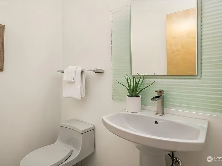 9039 NE Juanita Dr #101 — Photo 17