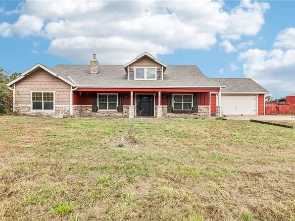 24211 E 223rd St, Harrisonville, MO 64701