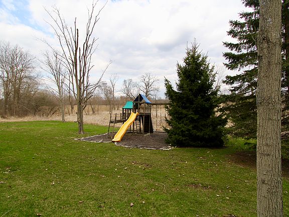 5th image of 5395 Towbridge Dr
