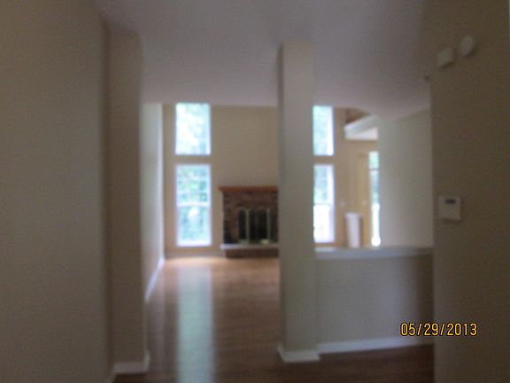 2nd image of 2142 Yale Cir #2142