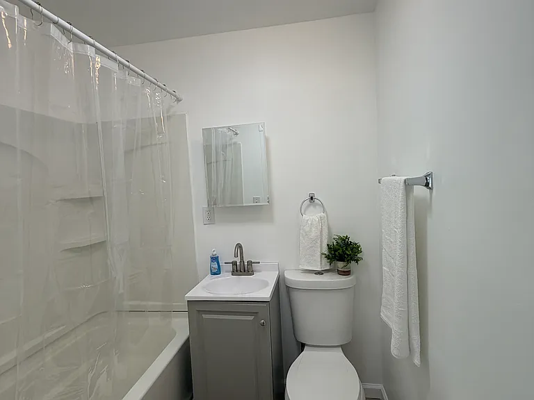 35 Maud St #2 — Photo 21