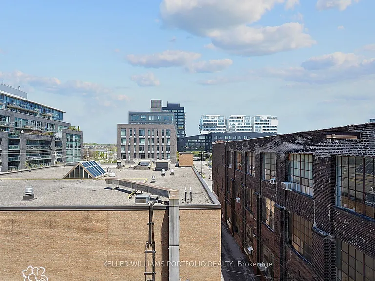 569 King St E #407 — Photo 31