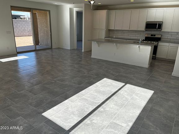 5th image of 41108 W HALEY Drive
