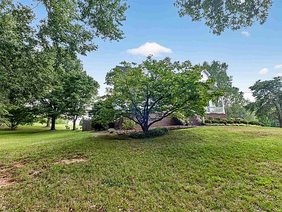 5th image of 27 Chelsea Village Cir