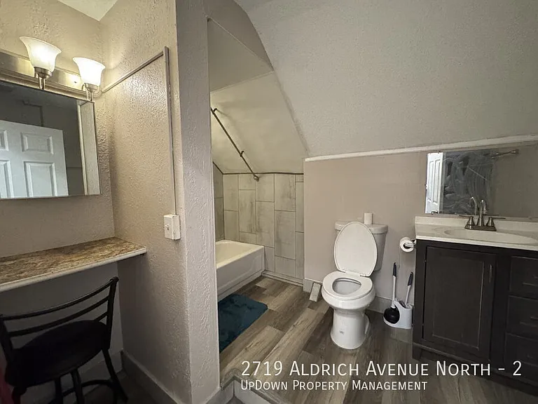 2719 Aldrich Ave N #2 — Photo 23