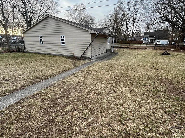 9045 Millward Ave — Photo 14