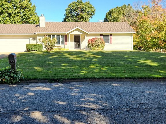 3rd image of 5975 Aster Dr