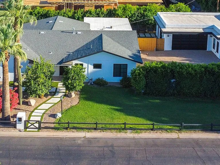 6929 E Mariposa Dr — Photo 1
