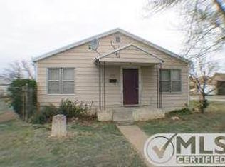 216 W 5th St, Dumas, TX 79029