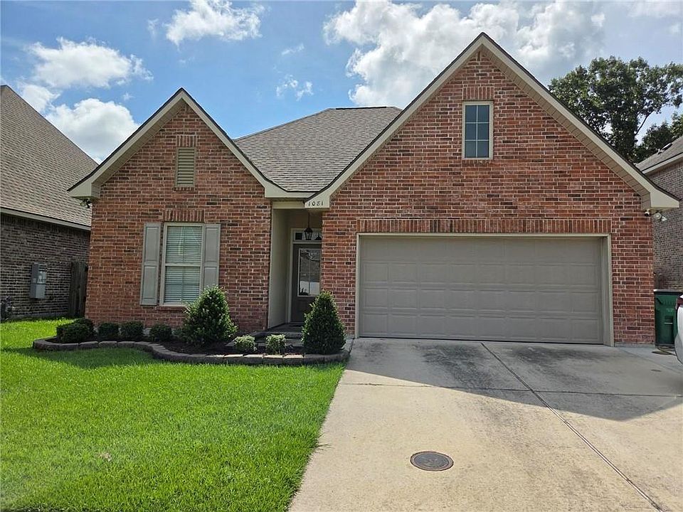 1st image of 1081 Burgess Dr
